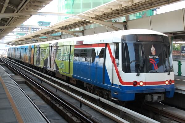 Vehicles in Thai รถไฟฟ้า